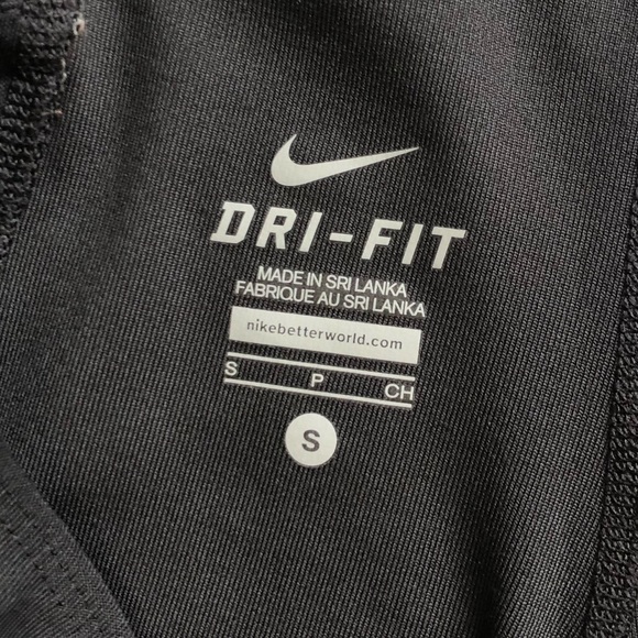 Nike Dri-Fit black crop leggings, size small - Picture 3 of 7